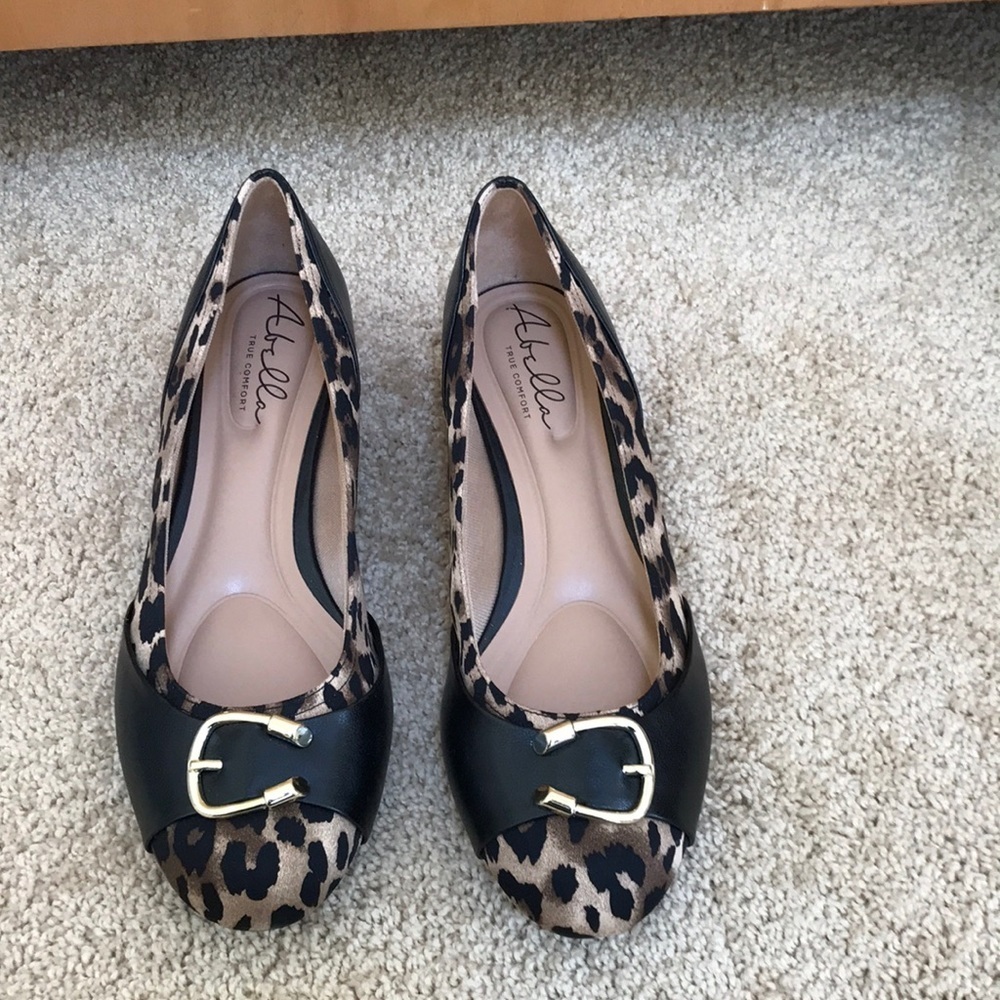 Abella SZ 11 M leopard print true comfort shoes .